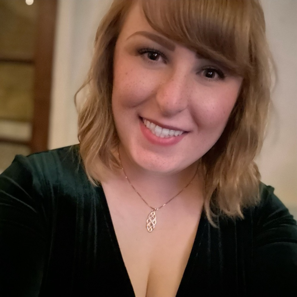 Meet your Posher, Jessica 💕